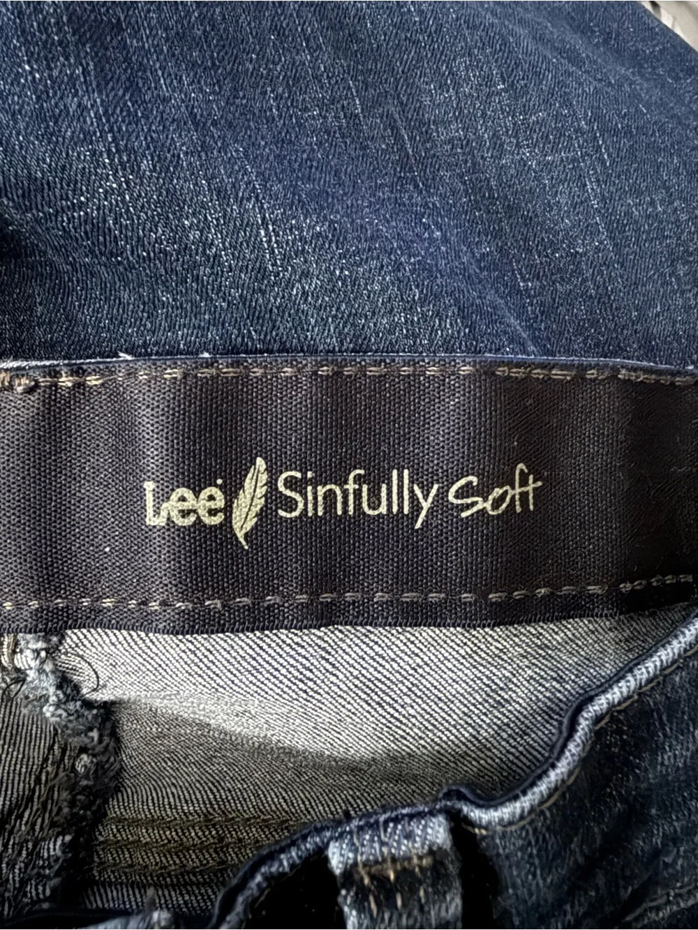 Lee Sinfully Soft Bootcut Jeans, Size Medium - Picture 7 of 7